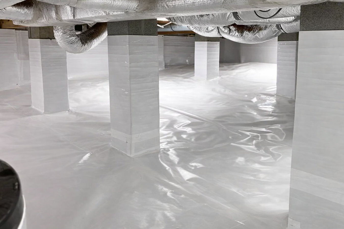 Crawl space vapor barrier in Jefferson City, MO